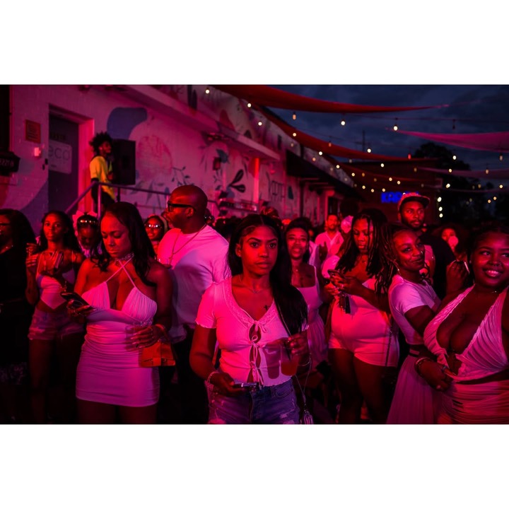 Alex Webb 在 Instagram 发布的作品,打开原帖查看完整内容